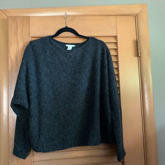 Dark gray fleece top - Picture 1 of 1